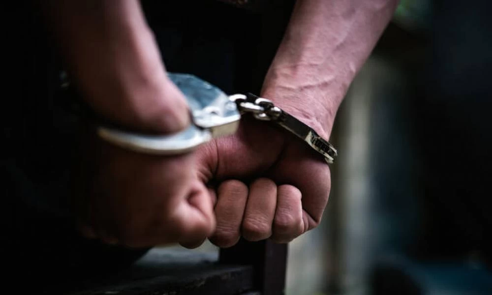 Στη “φάκα” της ΕΛ.ΑΣ ο δράστης των πυροβολισμών στην πολυκατοικία στον Άλιμο